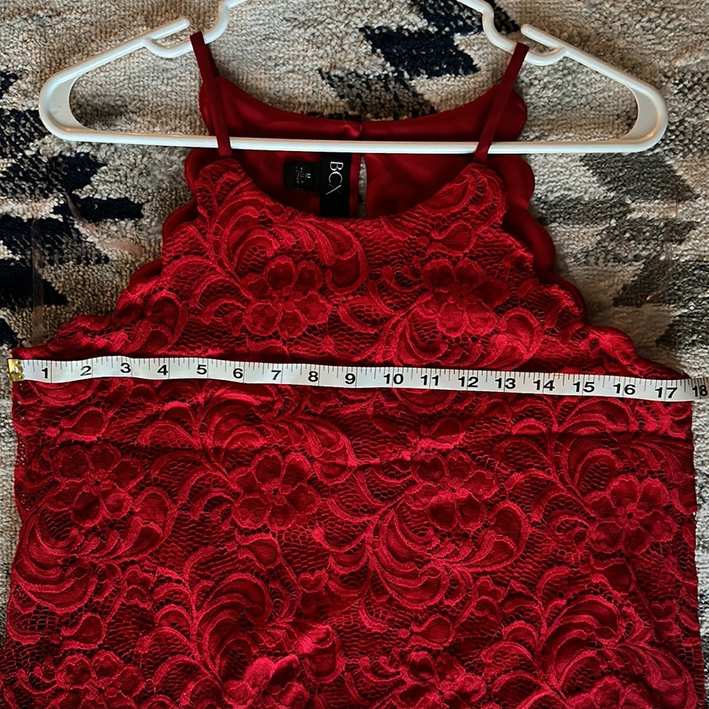 RED LACE TOP || SIZE M - Picture 12 of 13